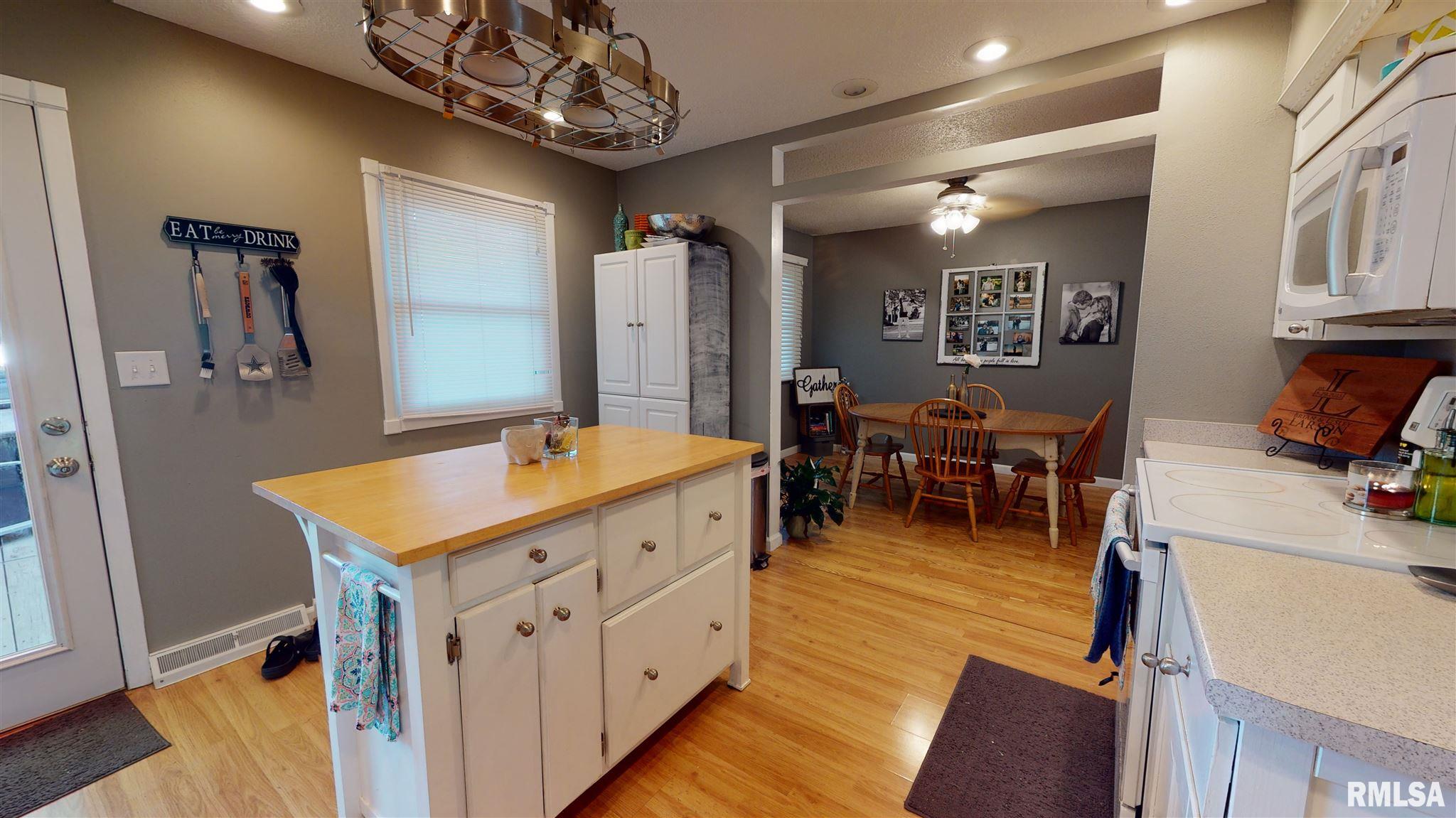 3424 Forest Road Davenport, IA 52807 - Photo 7 of 20 Gallery Image 7