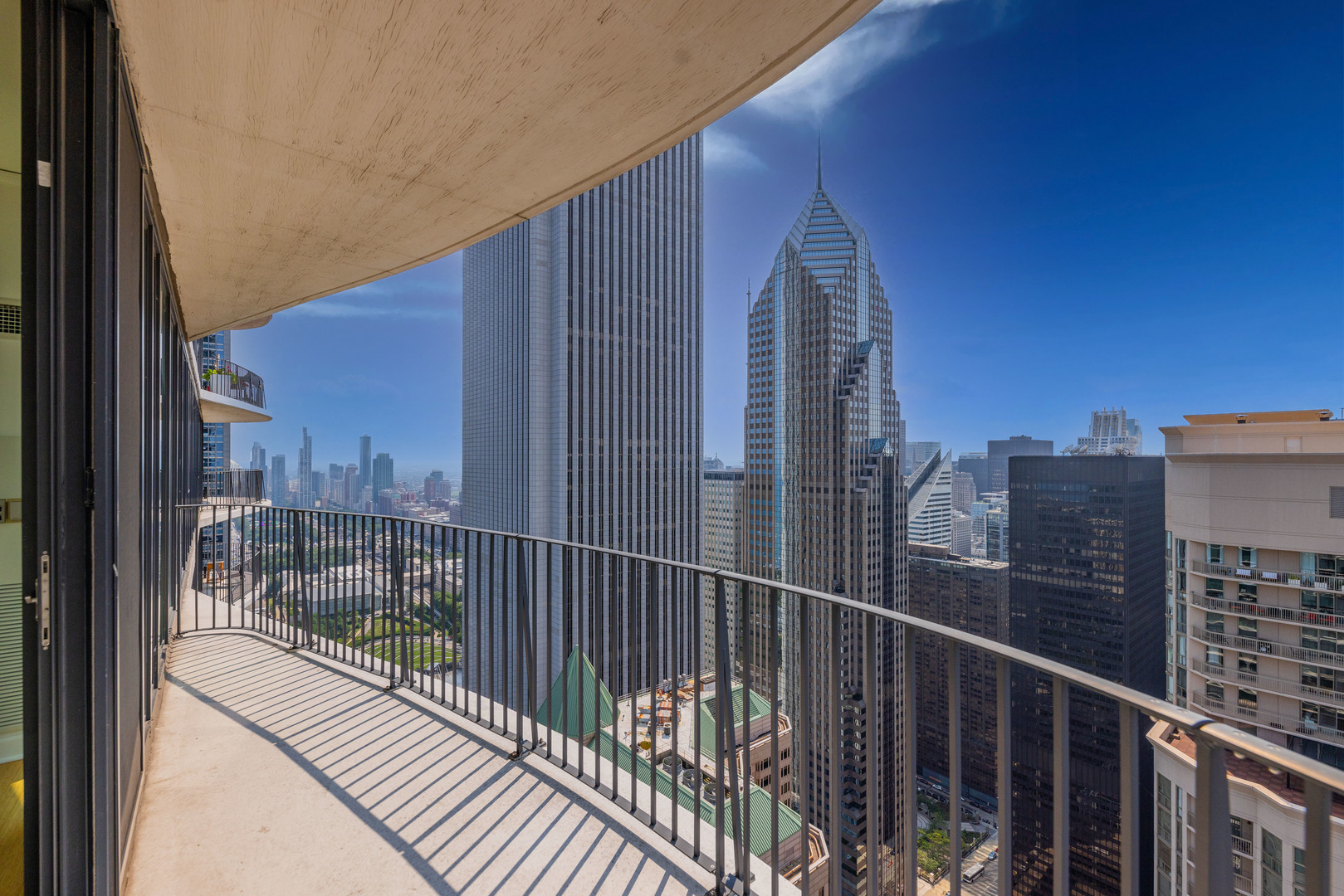 225 North Columbus Drive, Unit 5503 Chicago, IL 60601 - Photo 3 of 34