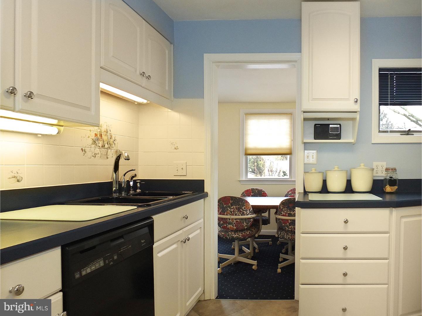 406 Grange Road Wayne, PA 19087 - Photo 7 of 21