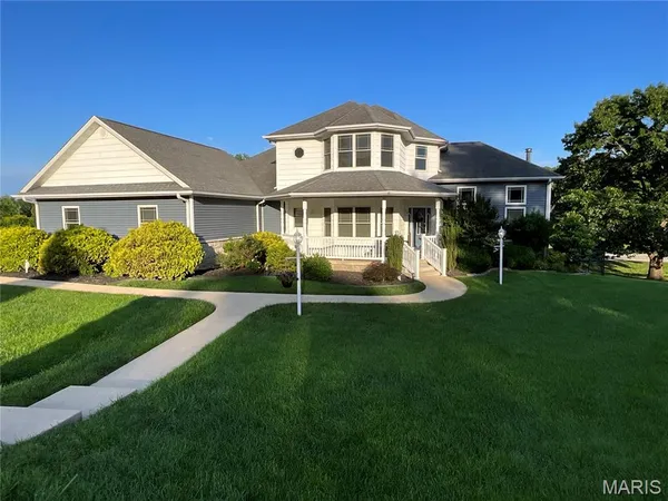 $519,900 | 610 Oak Park Boulevard, West Plains, MO 65775