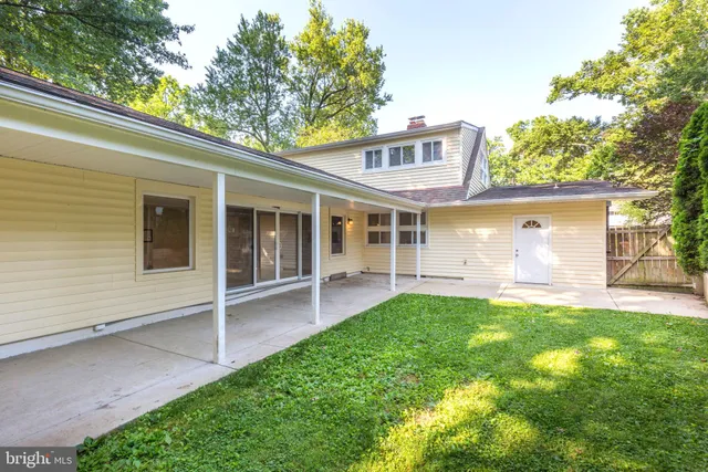 $640,000 | 307 Nimitz Avenue, Rockville, MD 20851