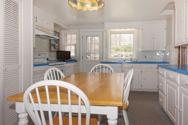 46 Jefferson Road Winchester, MA 01890 - Photo 5 of 18
