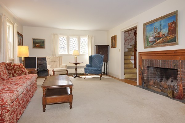 46 Jefferson Road Winchester, MA 01890 - Photo 9 of 18