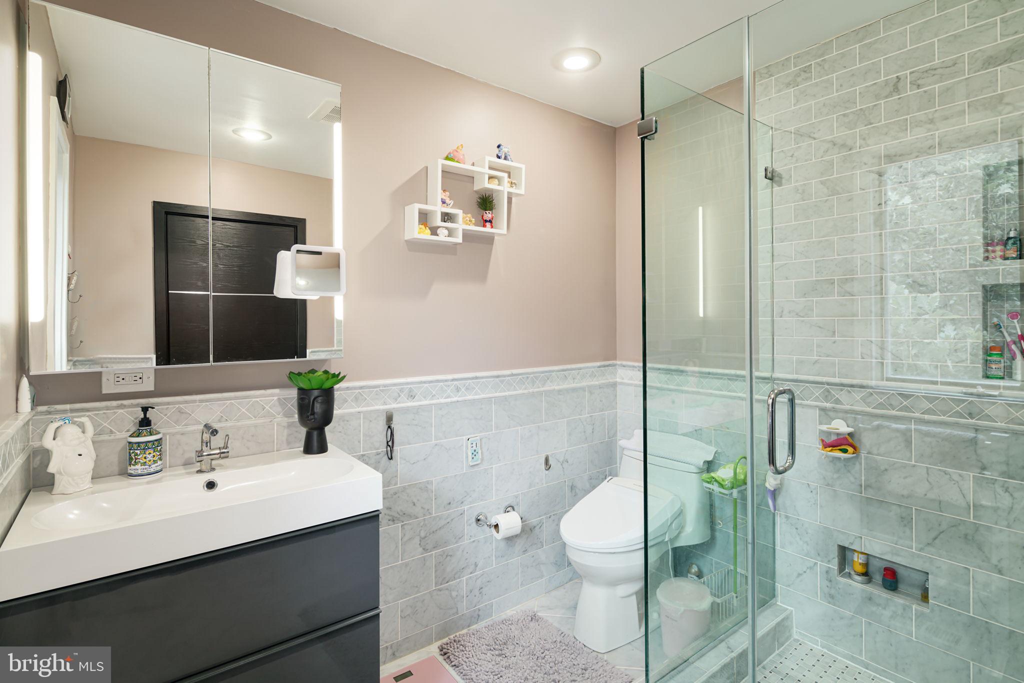 2027 Rodman Street Philadelphia, PA 19146 - Photo 22 of 28 Primary Bathroom