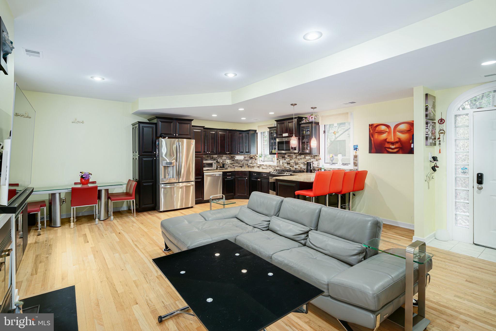 2027 Rodman Street Philadelphia, PA 19146 - Photo 6 of 28 Living Room/Kitchen