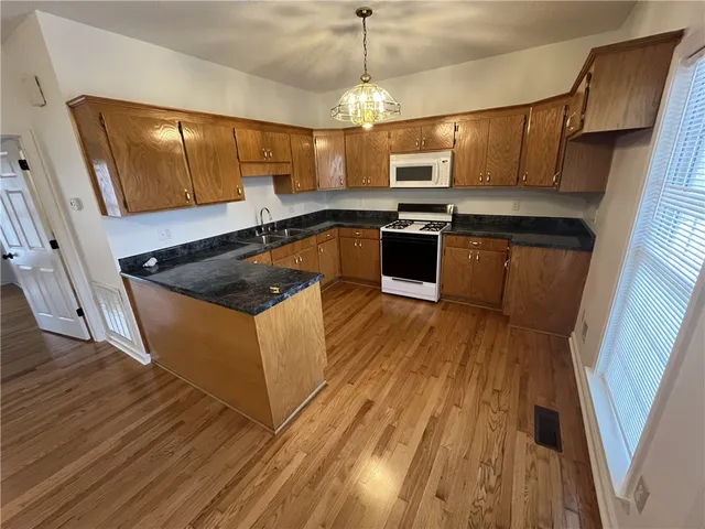 $1,100 | 309 B Dixie Drive, Seneca, SC 29672