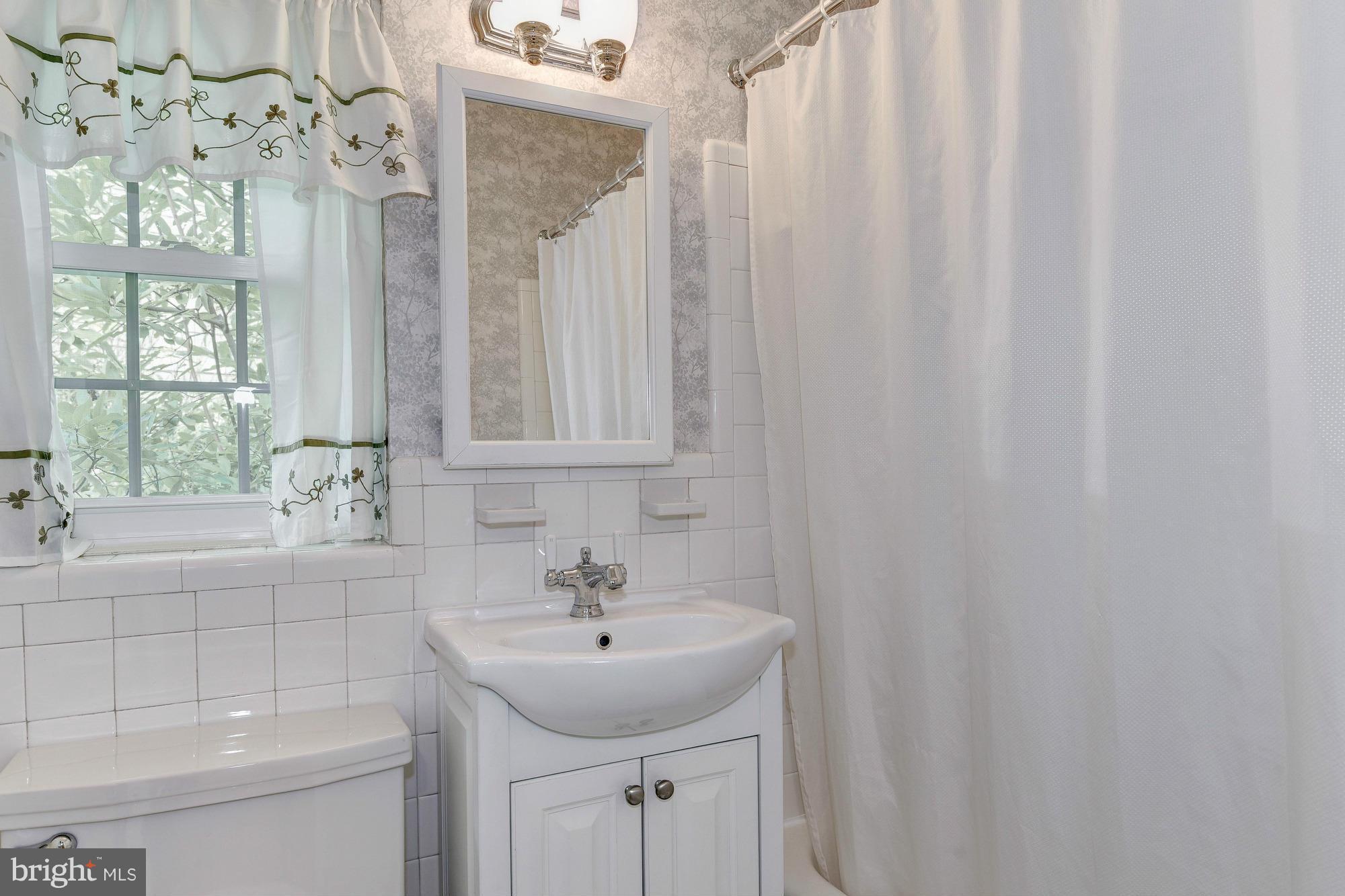 4701 Overbrook Road Bethesda, MD 20816 - Photo 22 of 30 Bath