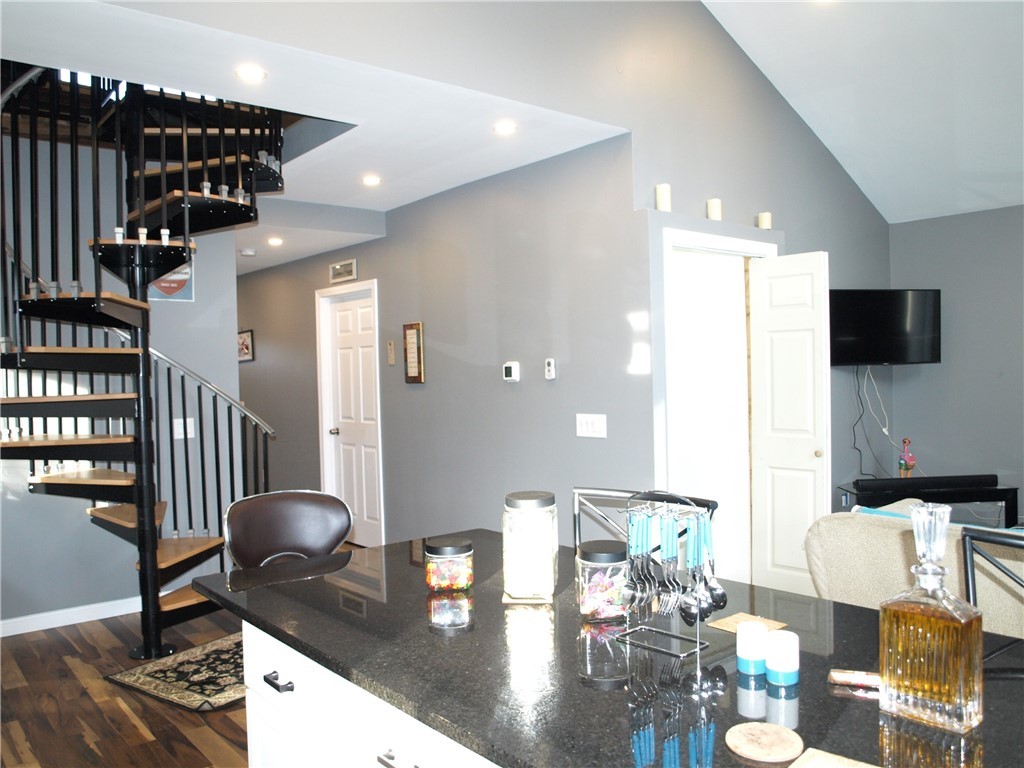 139 Raphael Avenue Providence, RI 02904 - Photo 9 of 38 Gallery Image 9