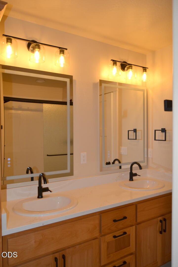 185 Southwest Rock Gulch Road Grants Pass, OR 97527 - Photo 18 of 31 Gallery Image 18