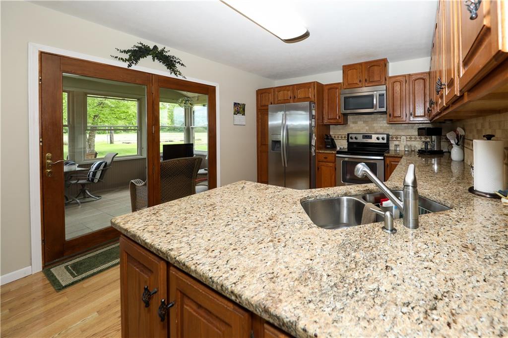 5405 Hickory Road Indianapolis, IN 46239 - Photo 8 of 24 Gallery Image 8