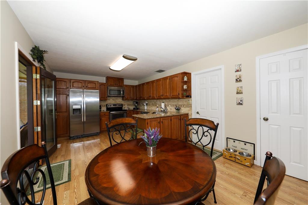 5405 Hickory Road Indianapolis, IN 46239 - Photo 10 of 24 Gallery Image 10