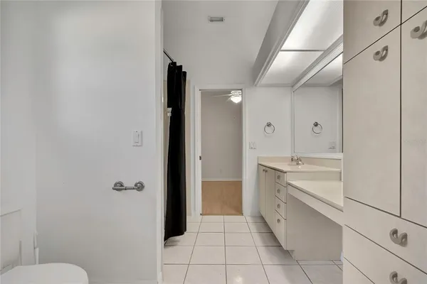 $4,100 | 18401 30th Street, Lutz, FL 33559