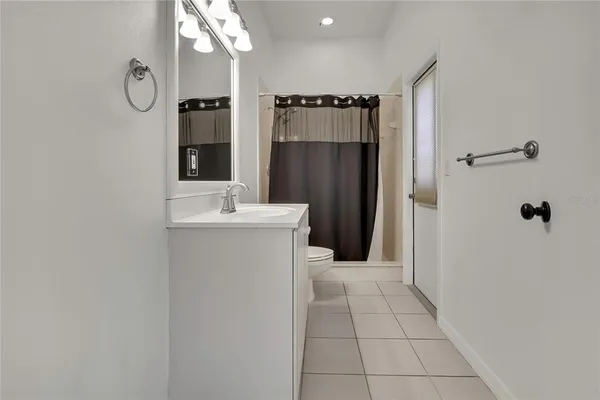 $4,100 | 18401 30th Street, Lutz, FL 33559