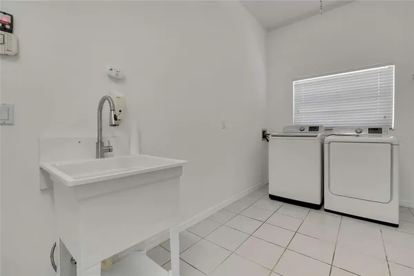 $4,100 | 18401 30th Street, Lutz, FL 33559