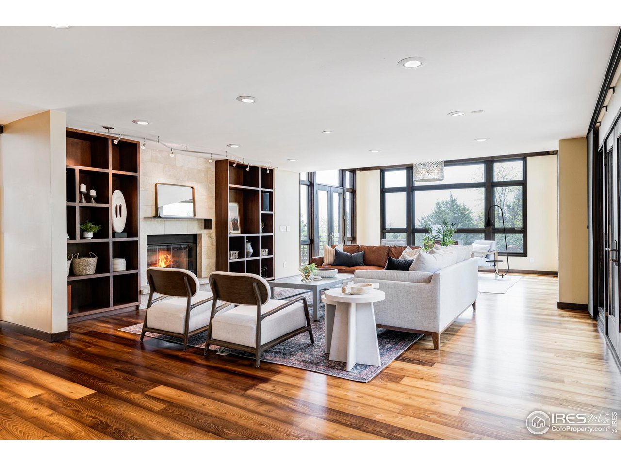 3750 Spring Valley Road Boulder, CO 80304 - Photo 9 of 39 a living room with furniture