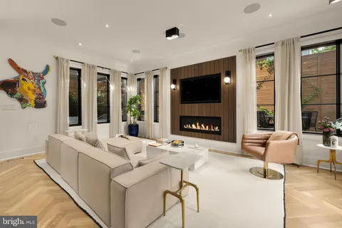 $4,250,000 | 3302 Cleveland Avenue Northwest, Washington, DC 20008