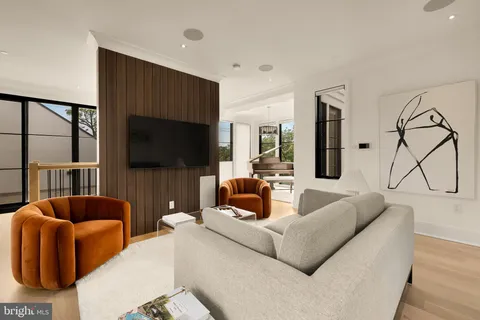 $4,250,000 | 3302 Cleveland Avenue Northwest, Washington, DC 20008