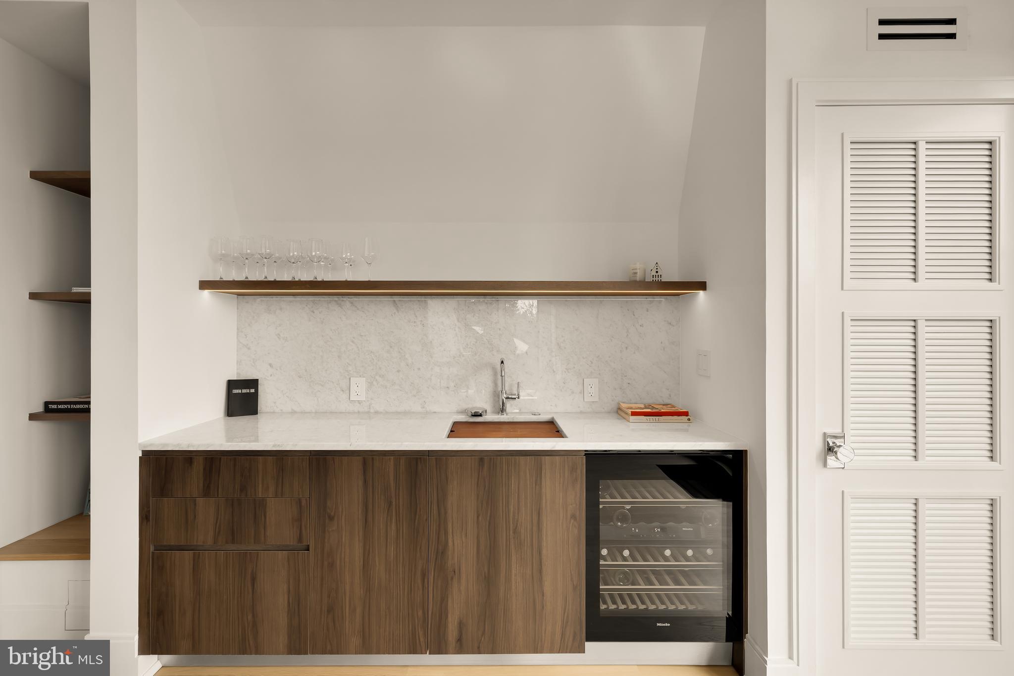 3302 Cleveland Avenue Northwest Washington, DC 20008 - Photo 31 of 54 Sky lounge wet bar