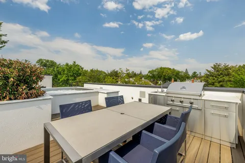 $4,250,000 | 3302 Cleveland Avenue Northwest, Washington, DC 20008