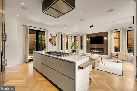 $4,250,000 | 3302 Cleveland Avenue Northwest, Washington, DC 20008