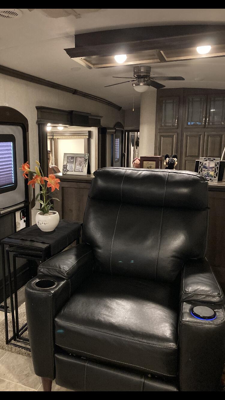 69411 Ramon Road, Unit 21 Cathedral City, CA 92234 - Photo 6 of 9 a living room with furniture