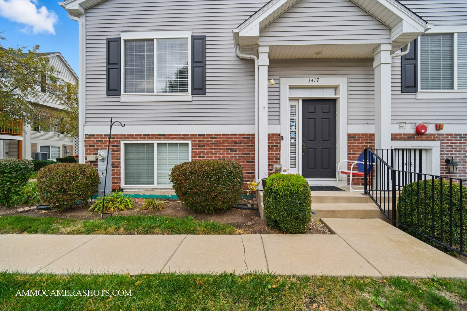 1417 Manning Avenue Montgomery, IL 60538 - Photo 3 of 26 a view of a house and a garden