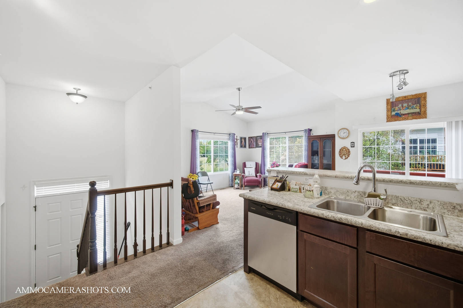 1417 Manning Avenue Montgomery, IL 60538 - Photo 8 of 26 a en suite bathroom with a sink mirror and a bathtub