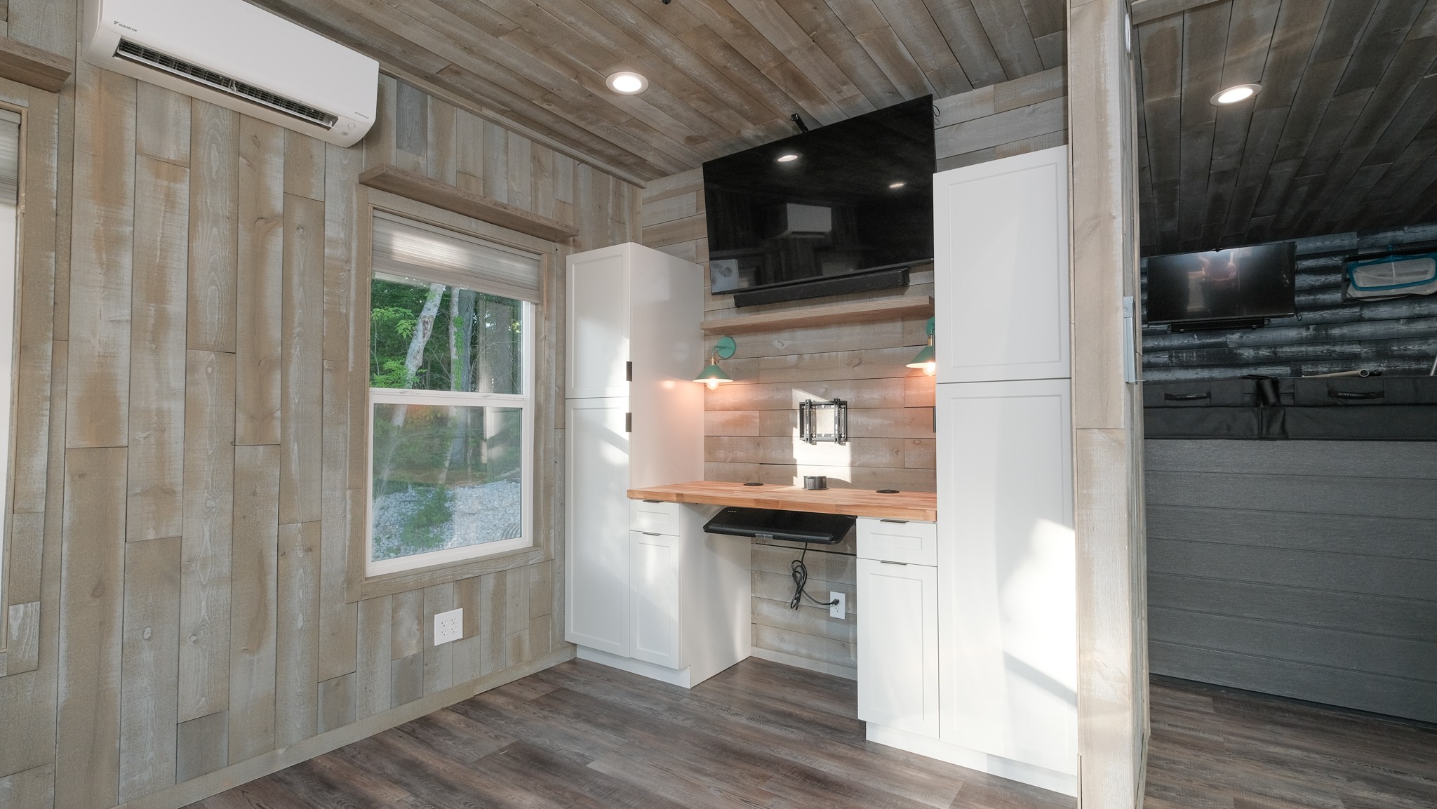 601 Pumpkin Ridge Road Dover, TN 37058 - Photo 31 of 50 a kitchen with a sink and a stove top oven