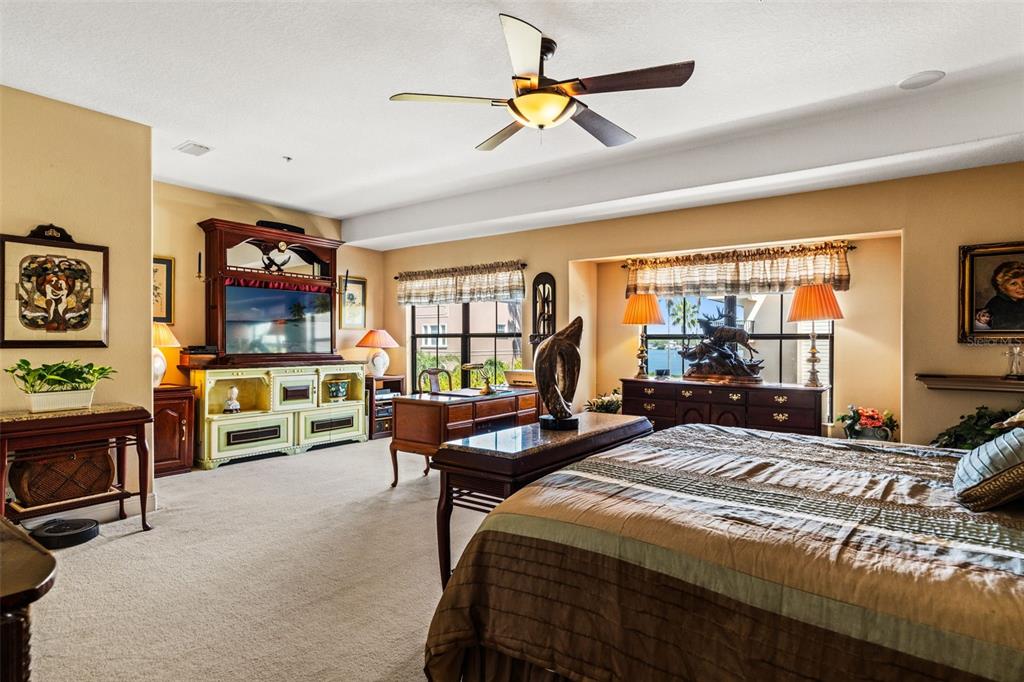 606 Bella Loop, Unit 2 Dunedin, FL 34698 - Photo 30 of 60