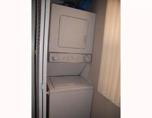 $2,300 | 430 Commodore Drive, Unit 210, Plantation, FL 33325