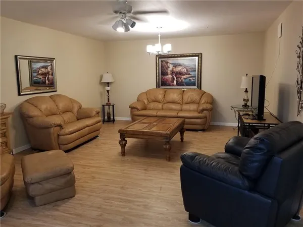 $2,300 | 430 Commodore Drive, Unit 210, Plantation, FL 33325