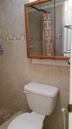 $2,300 | 430 Commodore Drive, Unit 210, Plantation, FL 33325