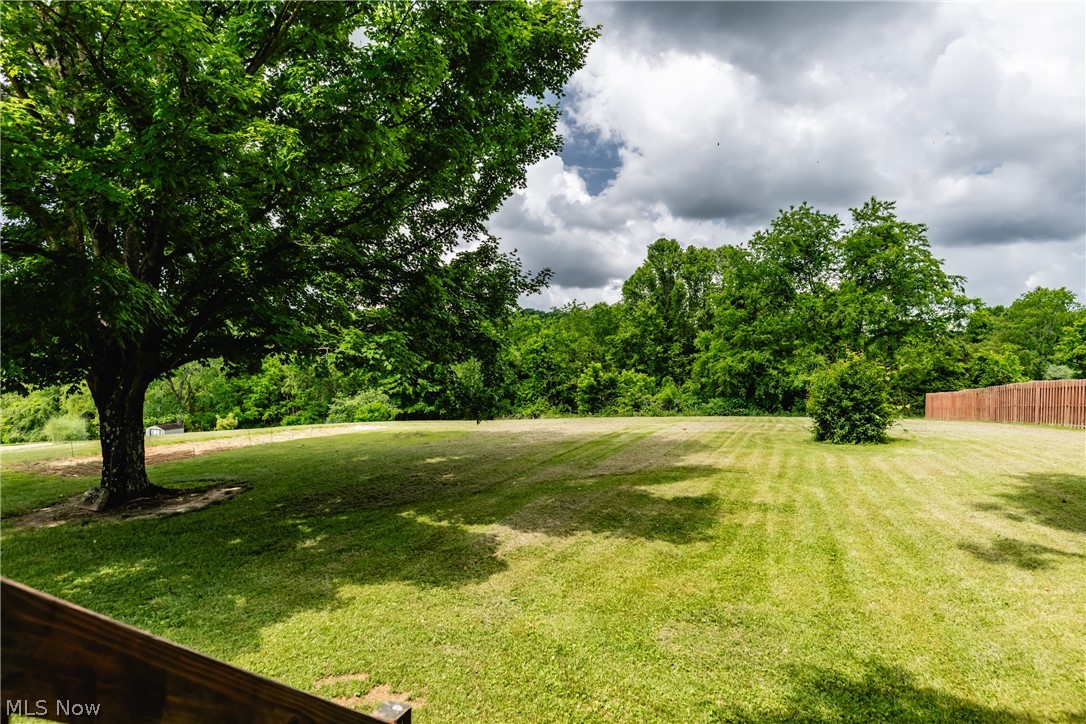 279 Spence Road Belpre, OH 45714 - Photo 36 of 40 View of yard