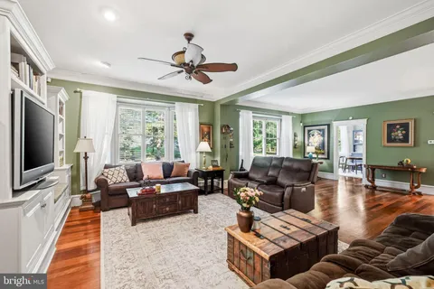 $699,000 | 267 West White Horse Pike, Berlin, NJ 08009