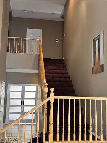 $800,000 | 813 White Falcon Street, Las Vegas, NV 89144