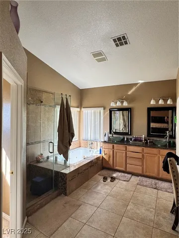 $800,000 | 813 White Falcon Street, Las Vegas, NV 89144