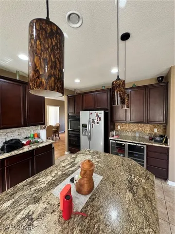 $800,000 | 813 White Falcon Street, Las Vegas, NV 89144