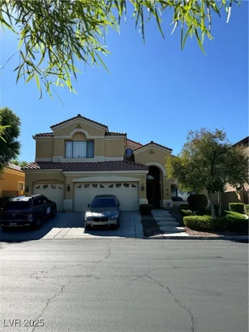 $800,000 | 813 White Falcon Street, Las Vegas, NV 89144