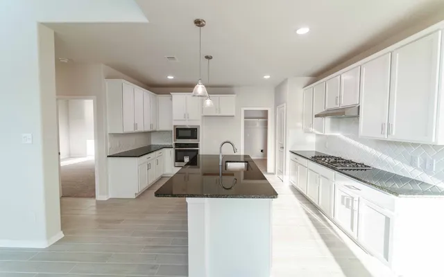 $426,690 | 648 Canadian Trail, Dayton, TX 77535