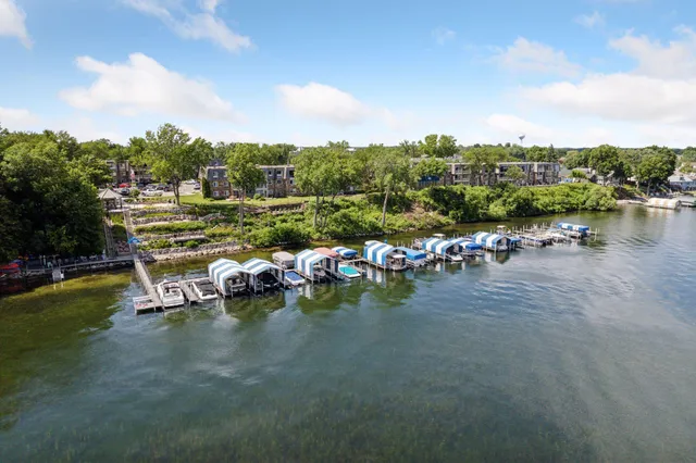 $125,000 | 4371 Wilshire Boulevard, Unit 308, Mound, MN 55364