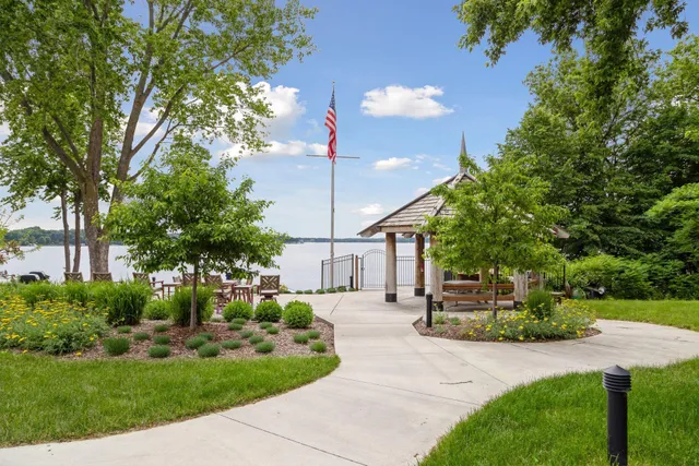 $125,000 | 4371 Wilshire Boulevard, Unit 308, Mound, MN 55364