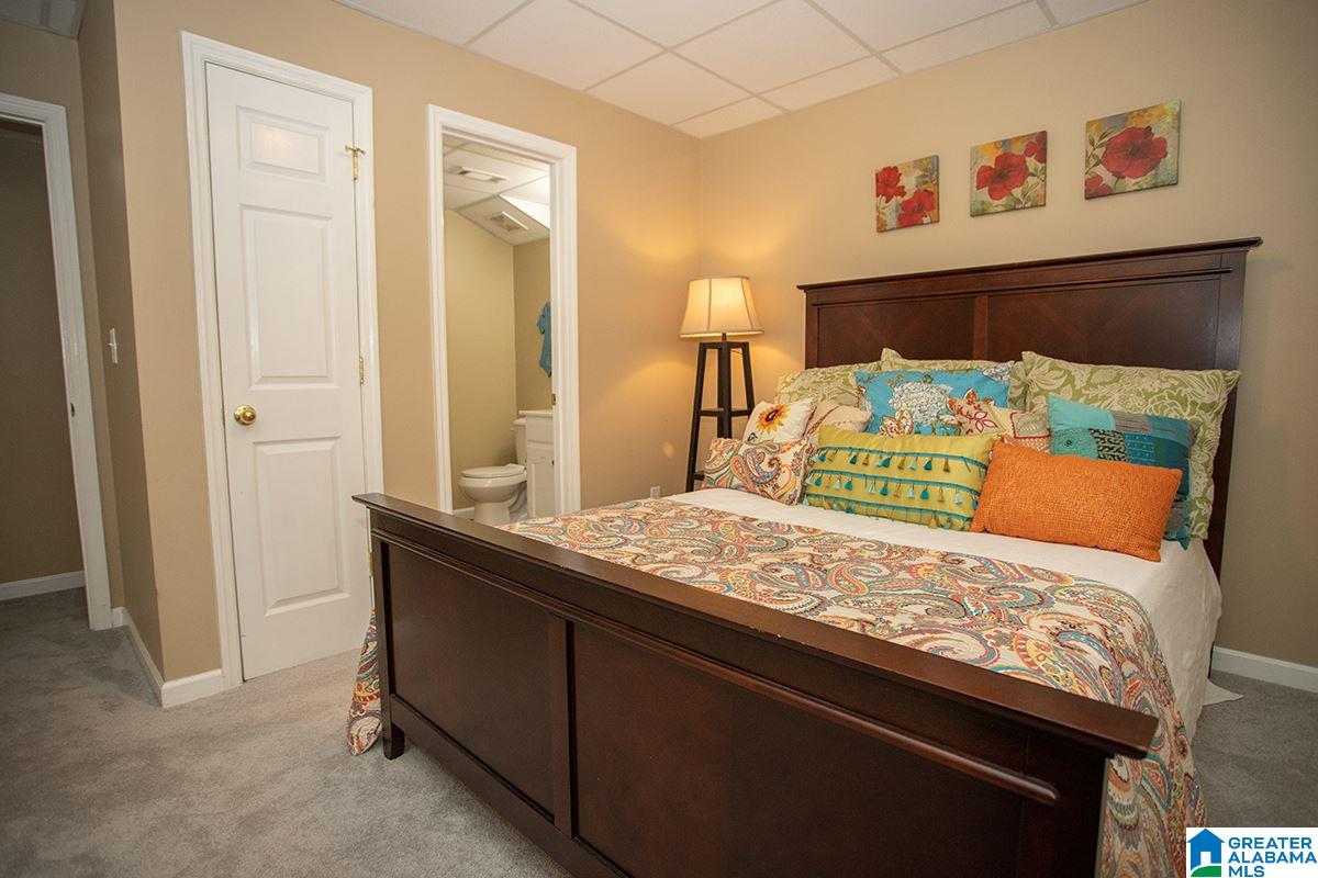 2004 Crosscrest Drive Birmingham, AL 35244 - Photo 28 of 35