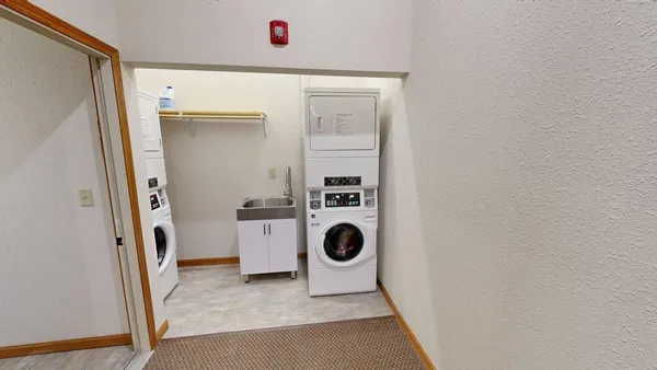 $650 | 539 Pacific Avenue Southwest, Unit 201, Willmar, MN 56201