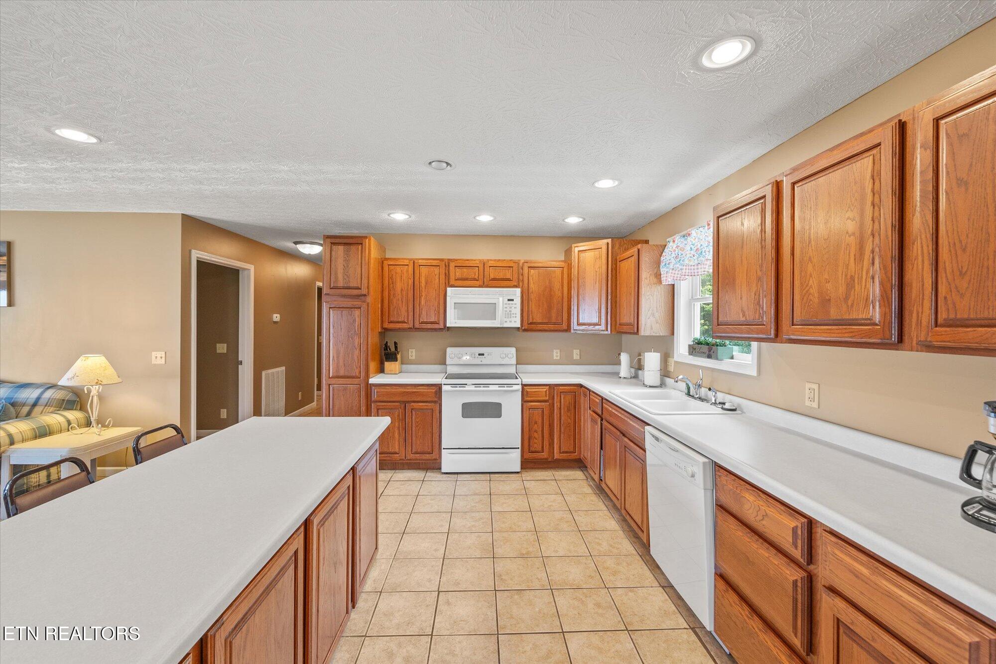 7378 Lillydale Road Byrdstown, TN 38549 - Photo 13 of 24 16-7380 Lillydale Rd, Byrdstown_2949