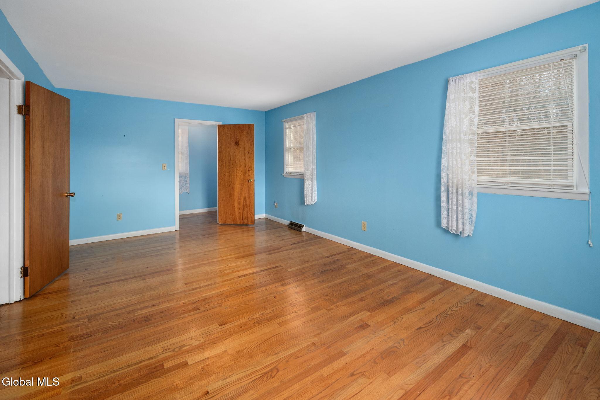 77 Bridle Path Colonie, NY 12205 - Photo 16 of 37 20