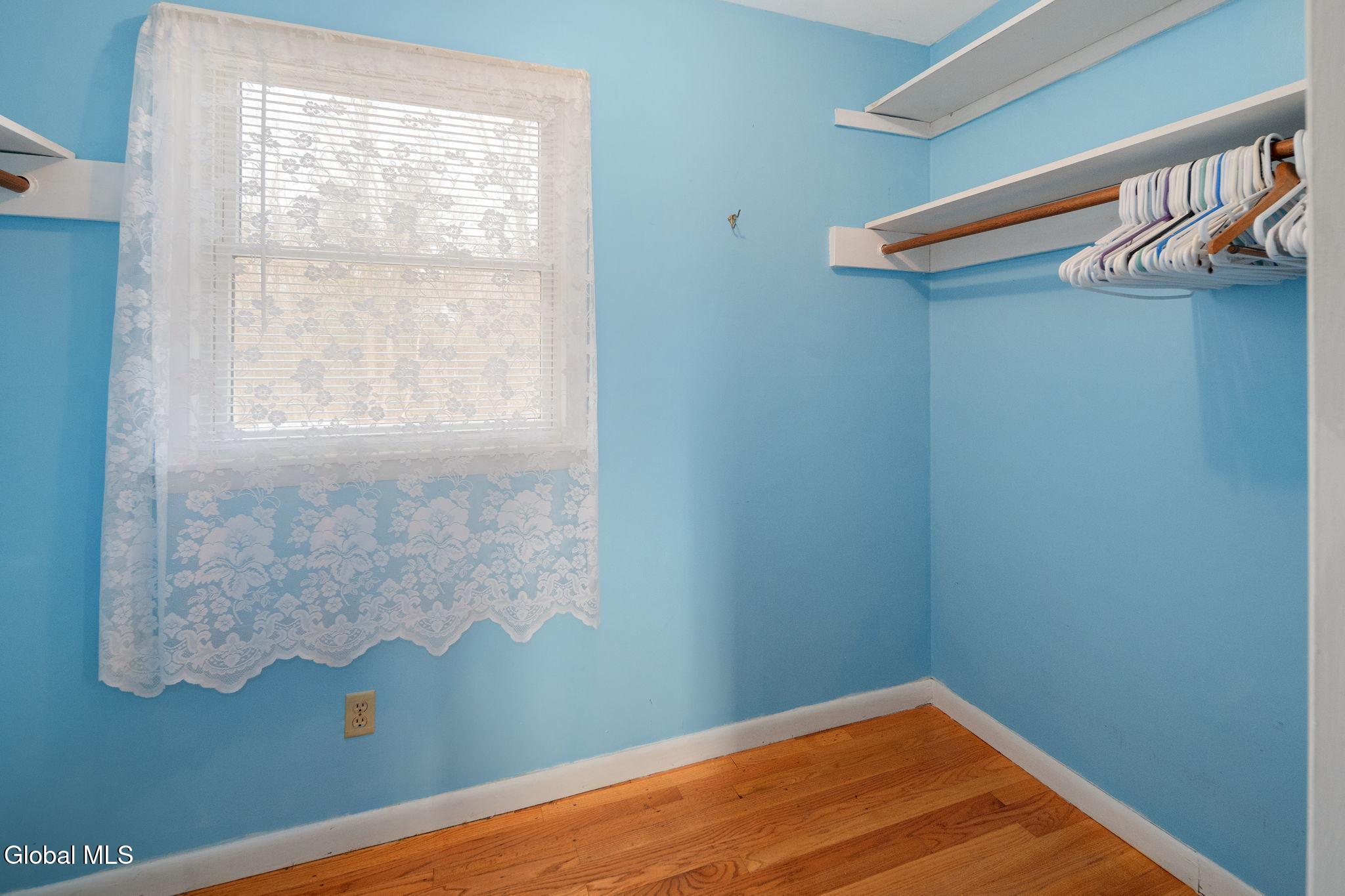 77 Bridle Path Colonie, NY 12205 - Photo 17 of 37 21