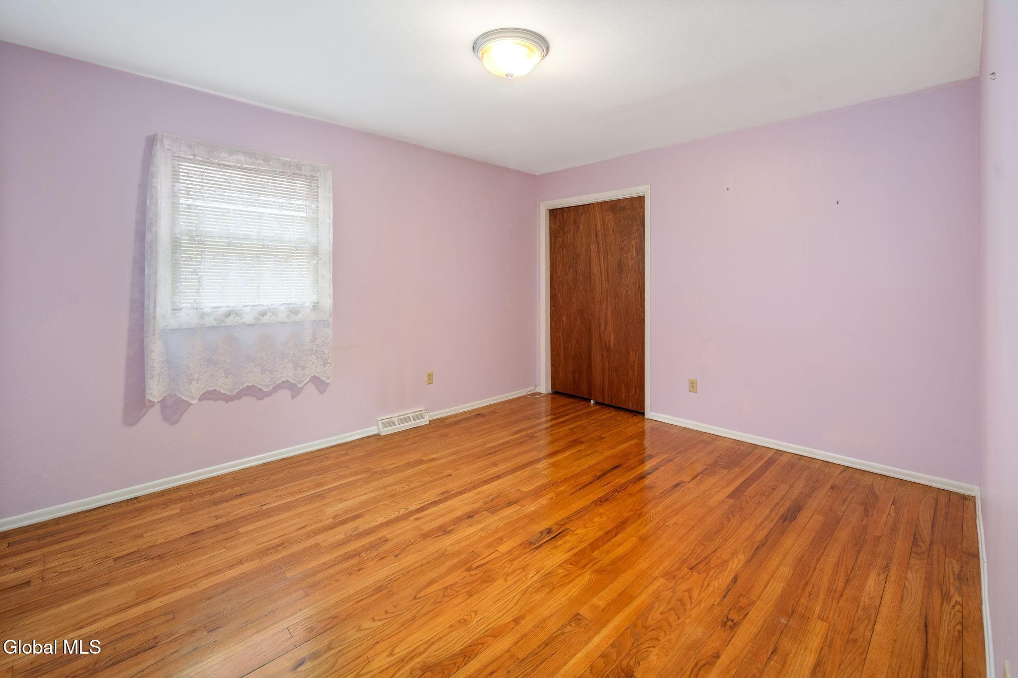 77 Bridle Path Colonie, NY 12205 - Photo 18 of 37 22