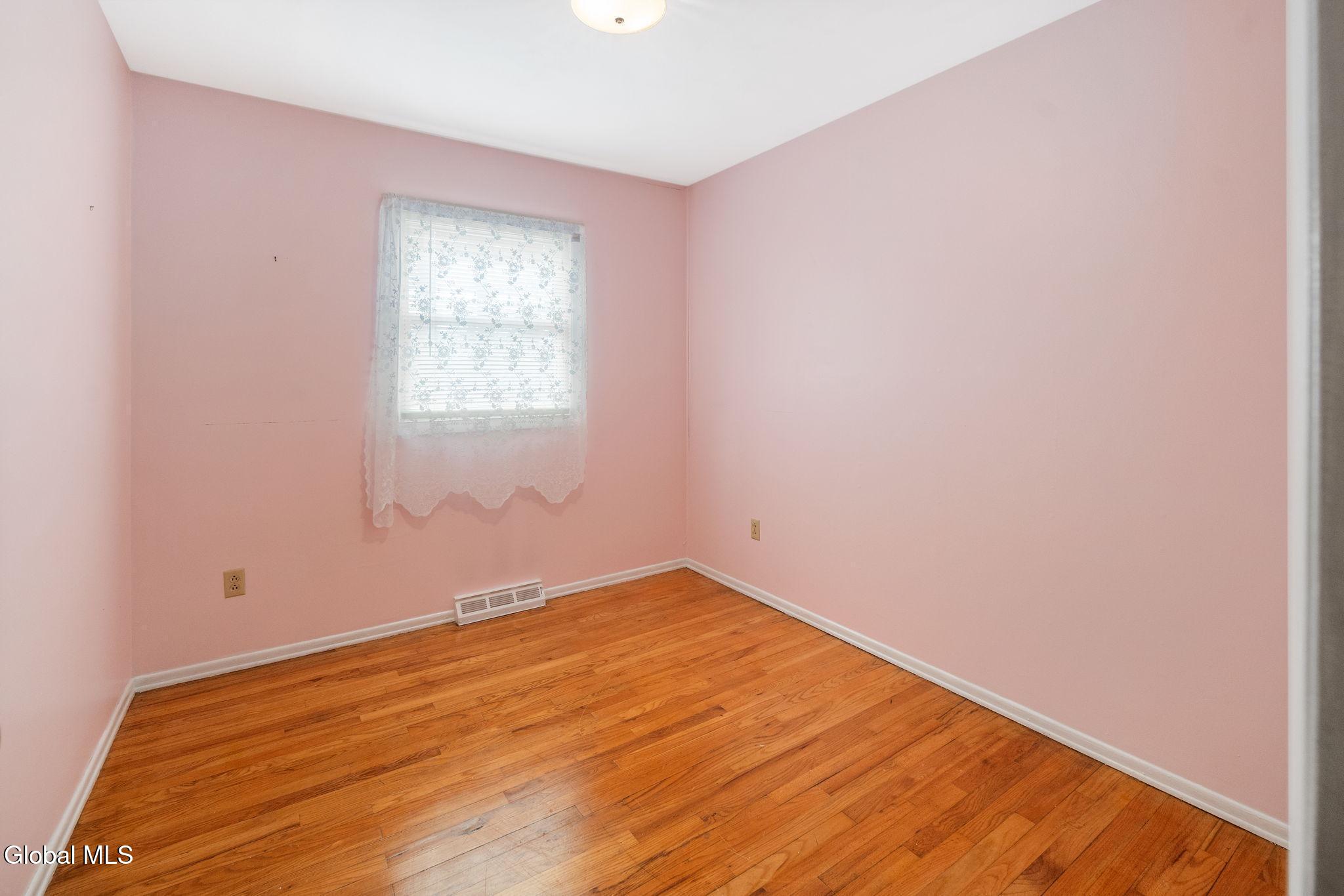 77 Bridle Path Colonie, NY 12205 - Photo 21 of 37 25