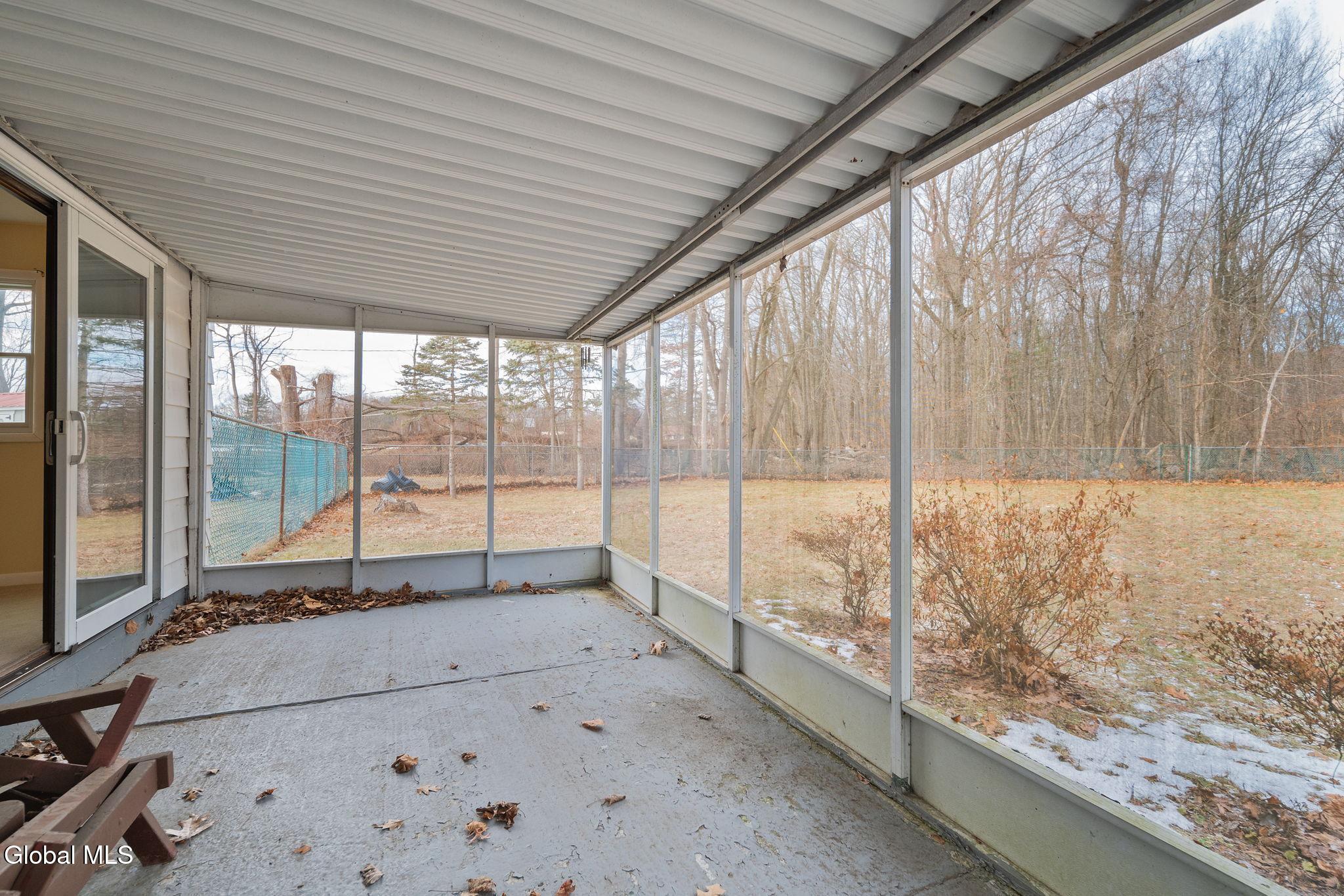 77 Bridle Path Colonie, NY 12205 - Photo 31 of 37 35