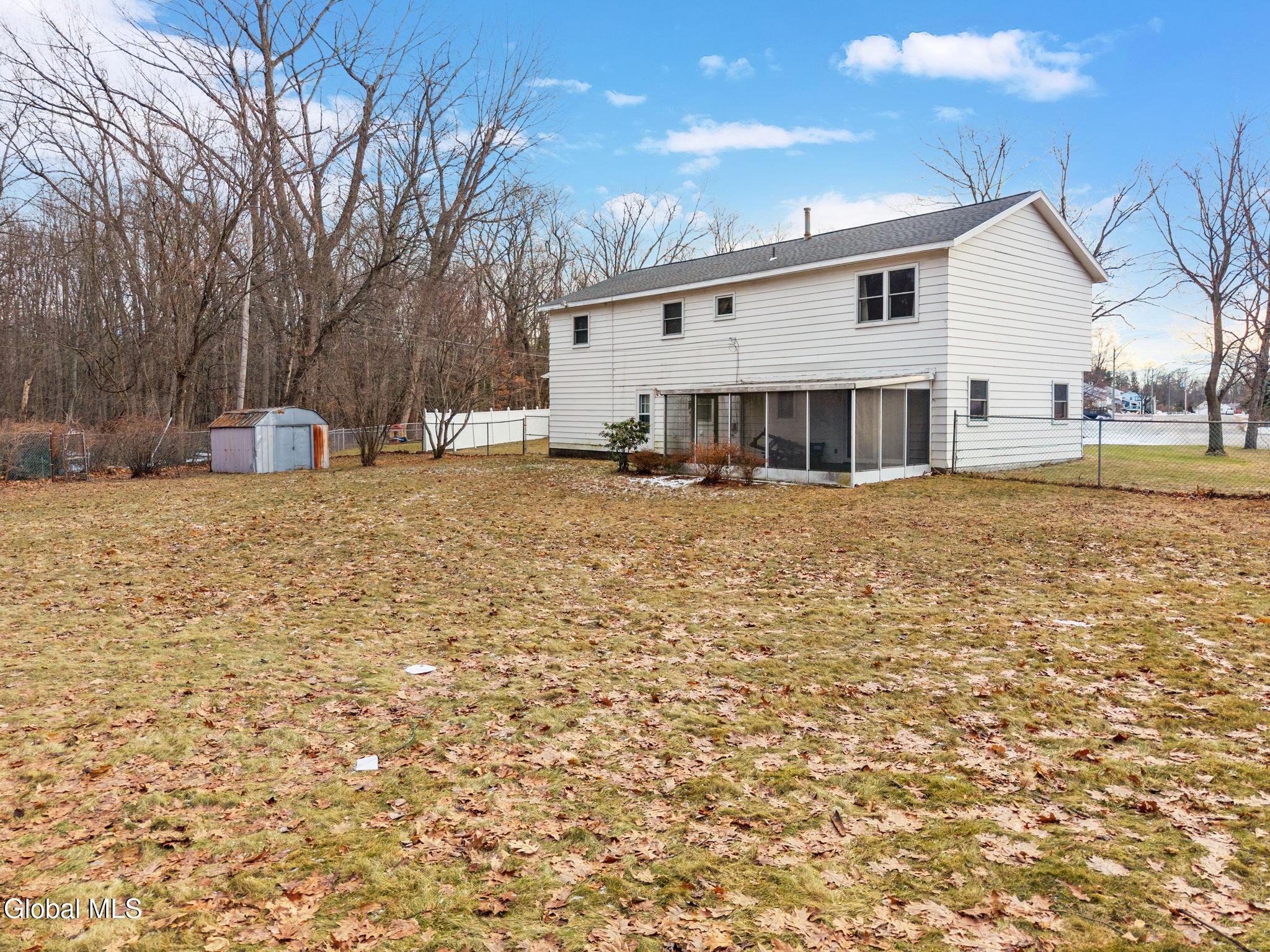 77 Bridle Path Colonie, NY 12205 - Photo 32 of 37 8